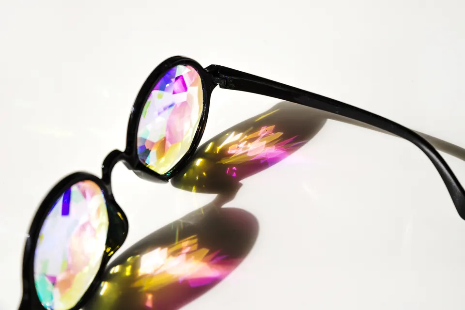 შემოქმედებითი ფერების სათვალეების ფოტოგრაფია